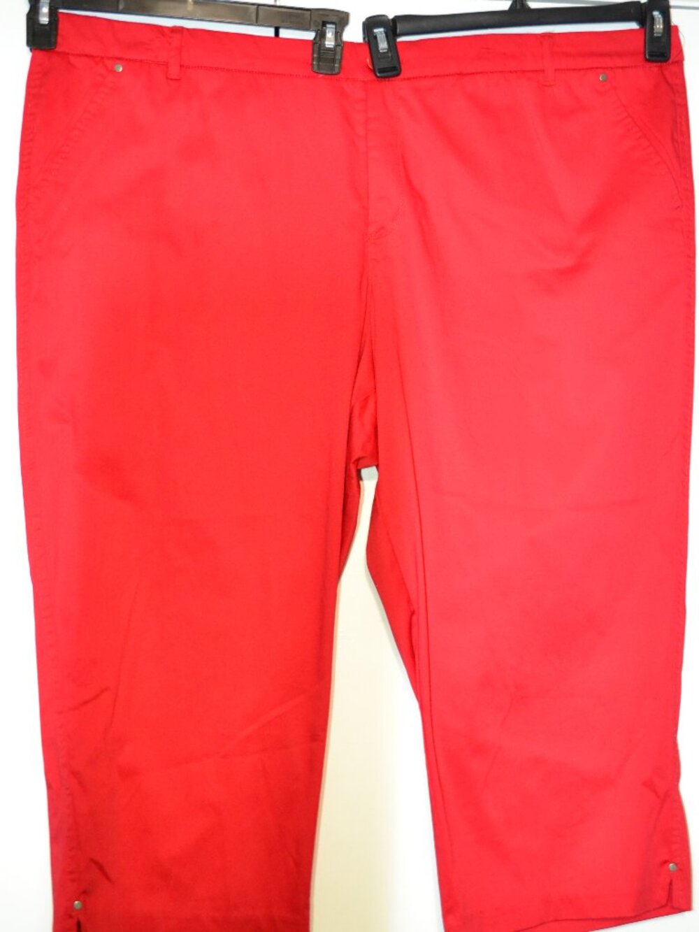 Intro Love the Fit Women’s Red Capri Pants Size 24W Stretch Comfort Waist